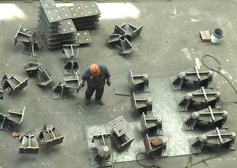 岑溪煤棚网架双向支座